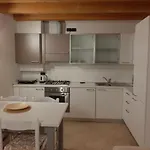 Eloisa E Abelardo Apartamento Pove del Grappa