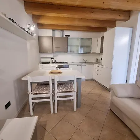 Eloisa E Abelardo Apartment *