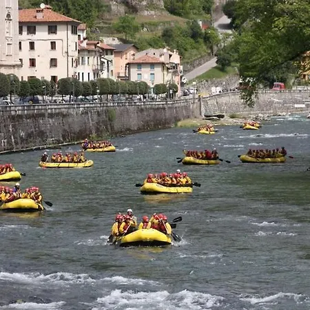 Eloisa E Abelardo דירה *